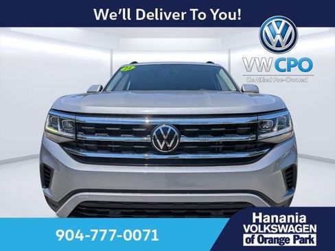 Certified 2023 Volkswagen Atlas SE w/ Black Wheel Package FWD image 5