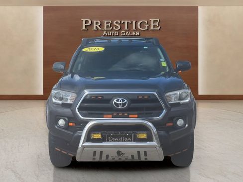 Used 2016 Toyota Tacoma SR5 RWD image 22
