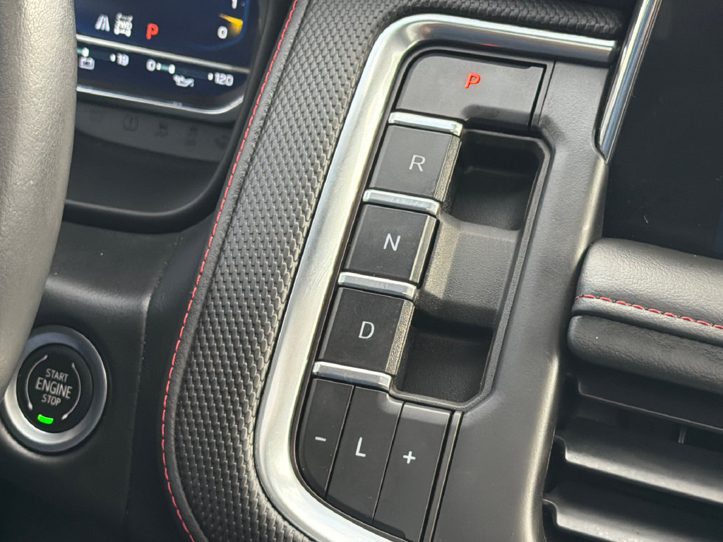 Used 2022 Chevrolet Suburban RST w/ Luxury Package AWD/4WD image 36
