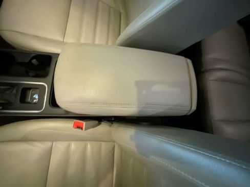 Used 2018 Ford Escape SEL image 21