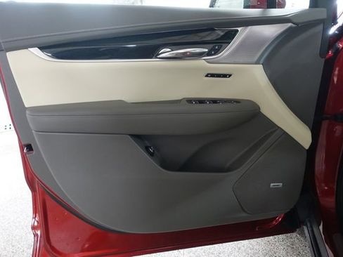 New 2025 Cadillac XT6 Premium Luxury image 9