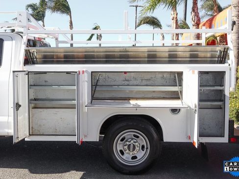 Used 2020 Ford F350 XL w/ Power Equipment Group RWD image 7