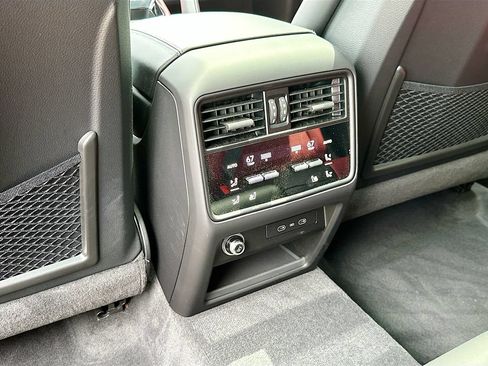 Certified 2026 Porsche Cayenne S AWD/4WD image 27