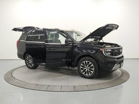 Used 2025 Ford Expedition Platinum AWD/4WD image 10