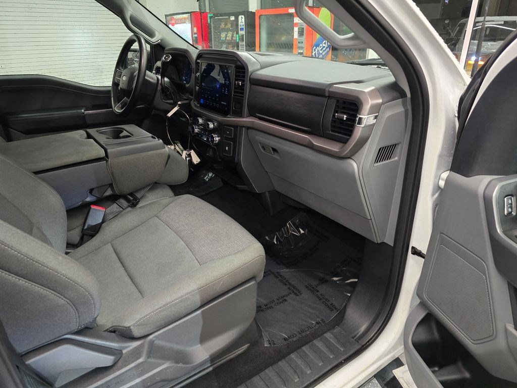 Used 2025 Ford F150 XLT w/ Equipment Group 301A Standard RWD image 35