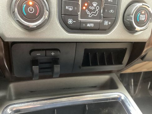 Used 2015 Ford F250 Lariat w/ Lariat Ultimate Package image 26