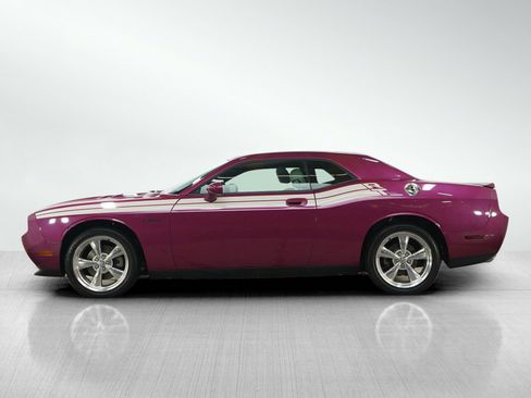 Used 2010 Dodge Challenger R/T RWD image 2