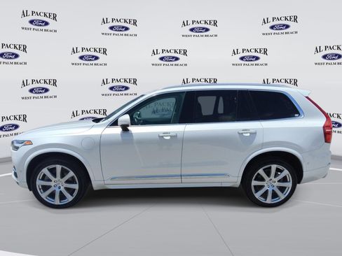Used 2017 Volvo XC90 T8 Inscription w/ Vision Package AWD/4WD image 2