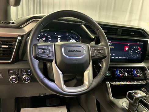 Used 2024 GMC Sierra 1500 Denali w/ Technology Package AWD/4WD image 15