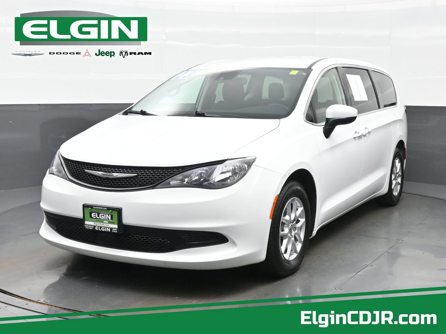 Used 2023 Chrysler Voyager LX FWD image 1