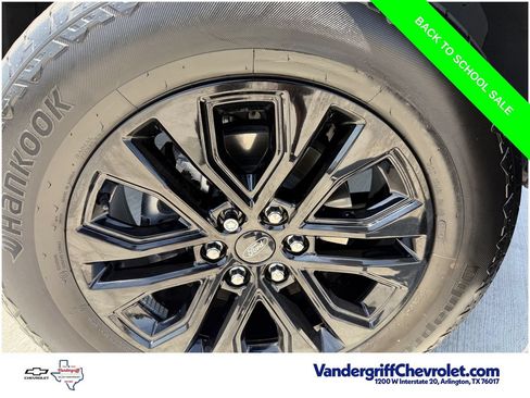 Used 2025 Ford F150 Lariat w/ Equipment Group 501A Mid AWD/4WD image 9