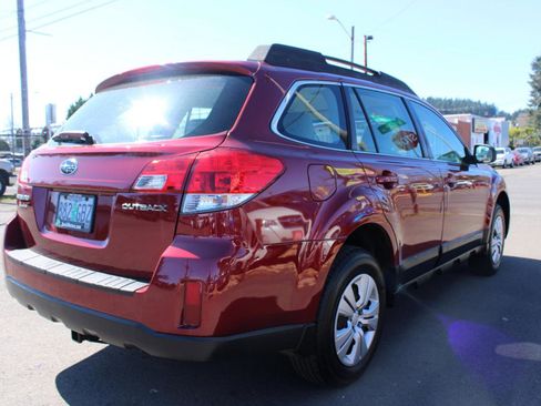 Used 2013 Subaru Outback 2.5i image 6