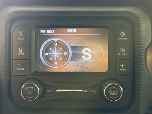 Used 2018 Jeep Wrangler Sport AWD/4WD image 23