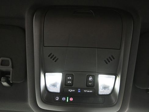 Used 2024 Chevrolet Equinox RS image 17