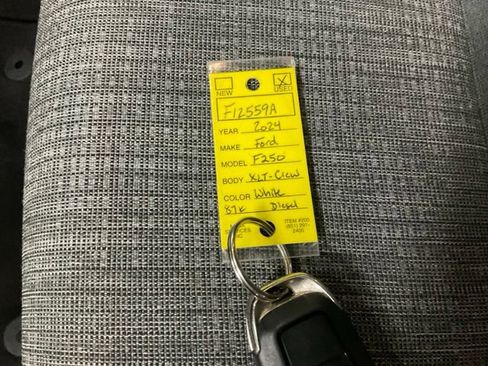 Used 2024 Ford F250 XLT AWD/4WD image 15