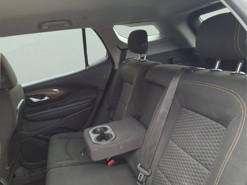 Used 2018 GMC Terrain SLE w/ Driver Convenience Package image 8