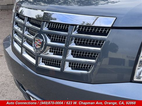 Used 2010 Cadillac Escalade 2WD image 30