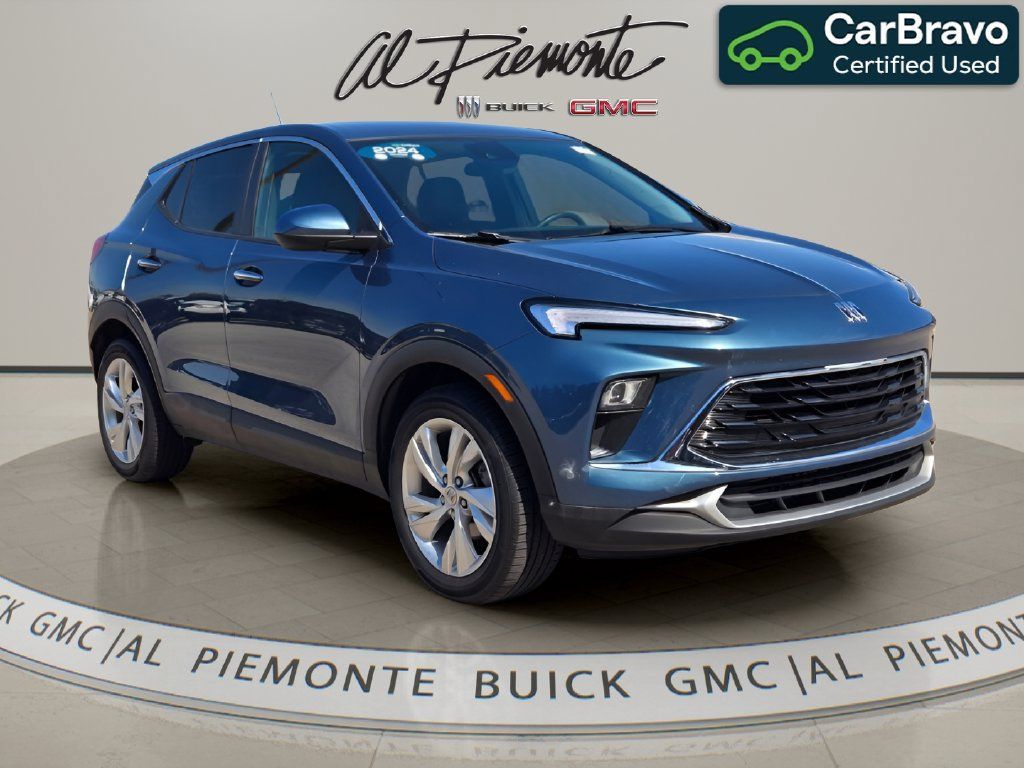 Certified 2024 Buick Encore GX Preferred w/ Comfort Package FWD image 1