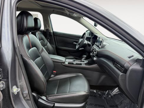 Used 2022 Nissan Sentra SR w/ SR Premium Package FWD image 19