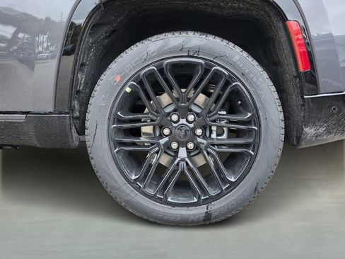 New 2026 Jeep Grand Wagoneer Limited AWD/4WD image 6