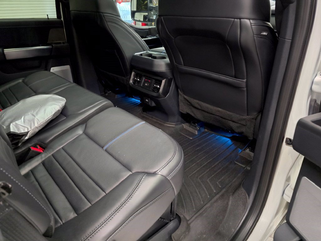 Used 2025 Ford F350 Platinum w/ FX4 Off-Road Package AWD/4WD image 42