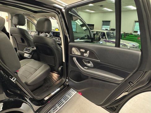 Used 2023 Mercedes-Benz GLS 450 4MATIC image 21