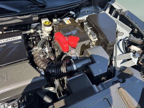 Used 2023 Nissan Rogue SV w/ SV Premium B Package image 37