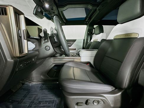 Used 2025 GMC Hummer EV 3X w/ LPO, Cargo Utility Package image 18