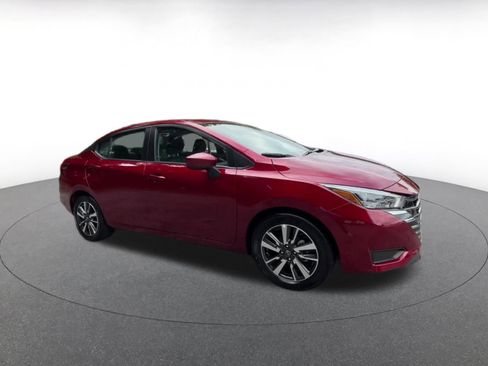 Used 2025 Nissan Versa SV FWD image 2