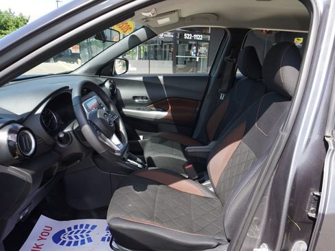 Used 2020 Nissan Kicks SR FWD image 23