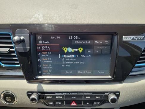 Used 2019 Kia Niro Touring FWD image 28