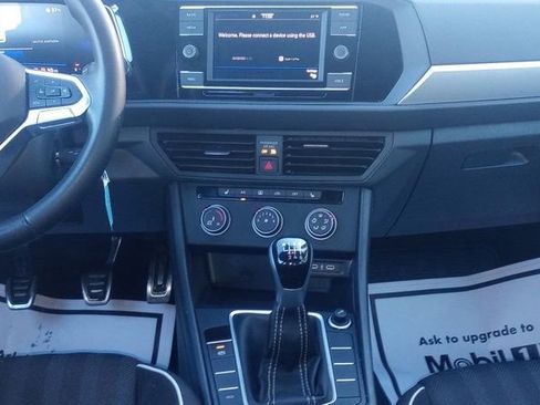 Used 2024 Volkswagen Jetta Sport image 14
