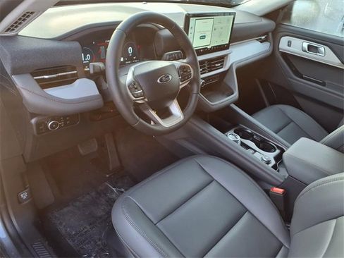 New 2026 Ford Explorer Active w/ Active Comfort Package image 7