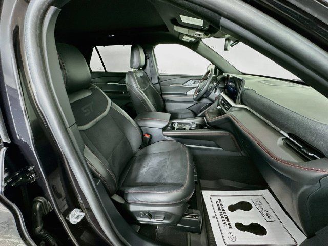 Certified 2025 Ford Explorer ST AWD/4WD image 35