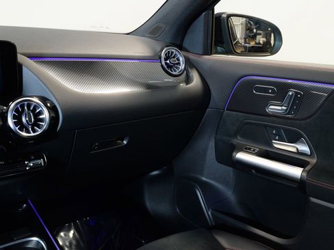 Used 2023 Mercedes-Benz GLA 250 4MATIC image 15