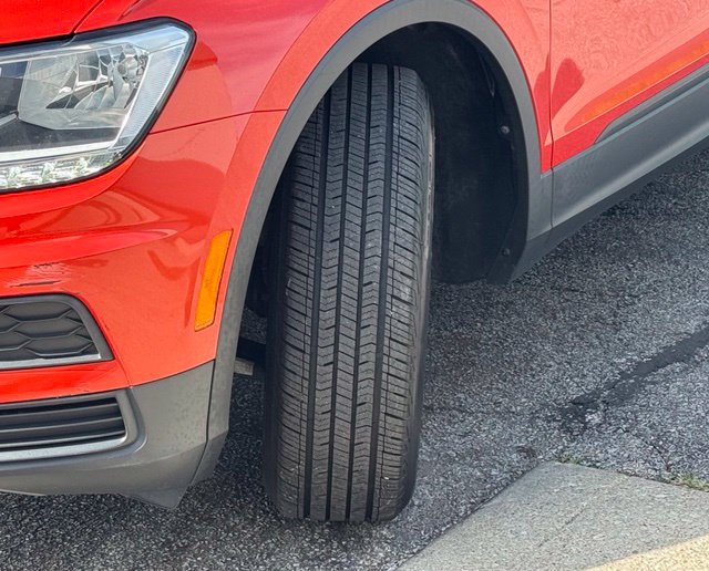Used 2019 Volkswagen Tiguan SE AWD/4WD image 13