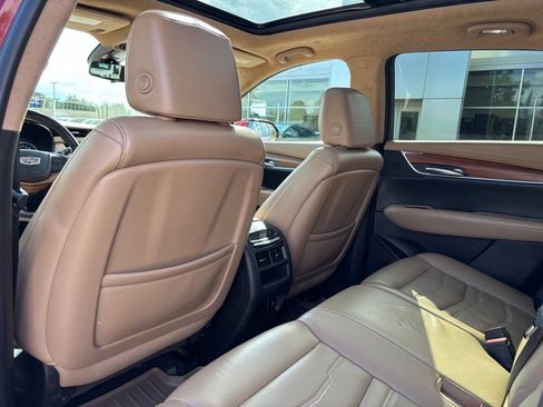 Used 2018 Cadillac XT5 Platinum AWD/4WD image 13