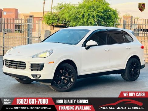 Used 2017 Porsche Cayenne Platinum Edition AWD/4WD image 4