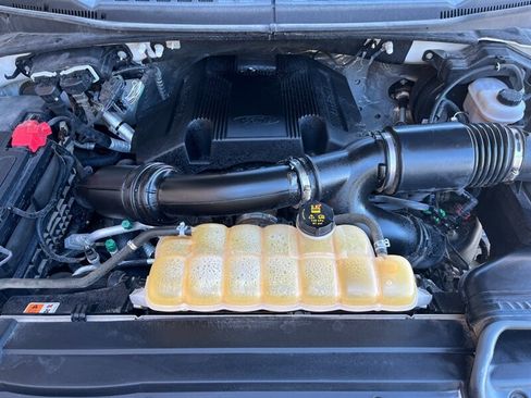 Used 2017 Ford F150 Lariat AWD/4WD image 4