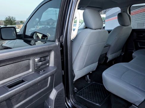 Used 2015 RAM 2500 Tradesman w/ Chrome Appearance Group AWD/4WD image 33