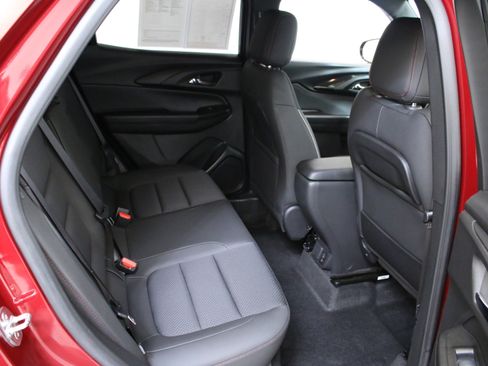 Used 2023 Chevrolet TrailBlazer RS w/ Technology Package FWD image 30