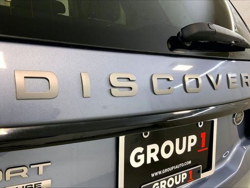 Used 2018 Land Rover Discovery Sport HSE AWD/4WD image 28