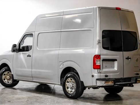 Used 2013 Nissan NV 3500 SV w/ Technology Pkg image 20