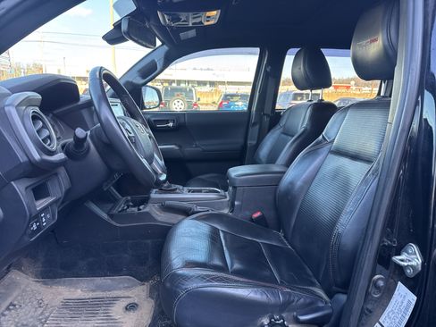 Used 2019 Toyota Tacoma TRD Pro image 12