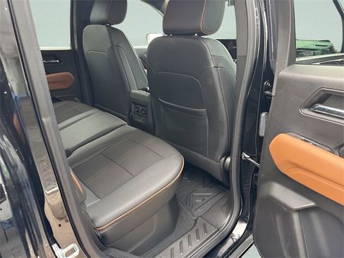 Used 2024 GMC Canyon AT4 image 12