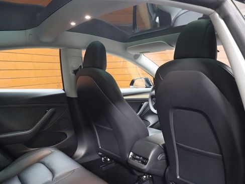 Used 2022 Tesla Model 3 Long Range image 57