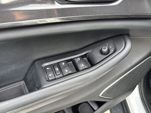 Used 2021 Jeep Grand Cherokee L Laredo w/ Luxury Tech Group I RWD image 16