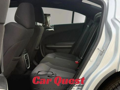 Used 2022 Dodge Charger SXT RWD image 13