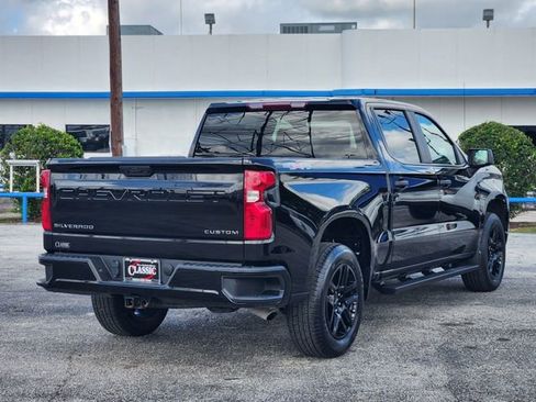 Used 2023 Chevrolet Silverado 1500 Custom AWD/4WD image 7