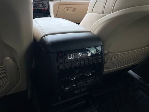 Used 2025 Jeep Grand Cherokee L Limited AWD/4WD image 29
